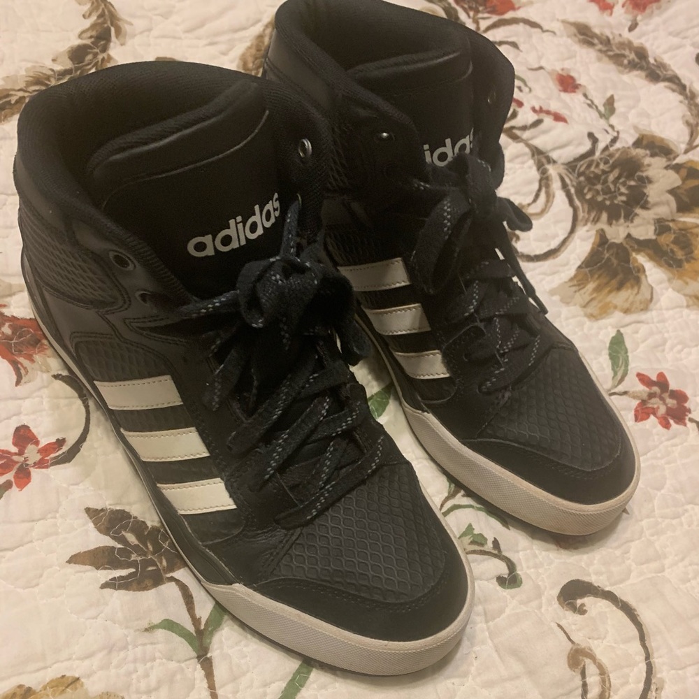 Adidas Tennis Shoes